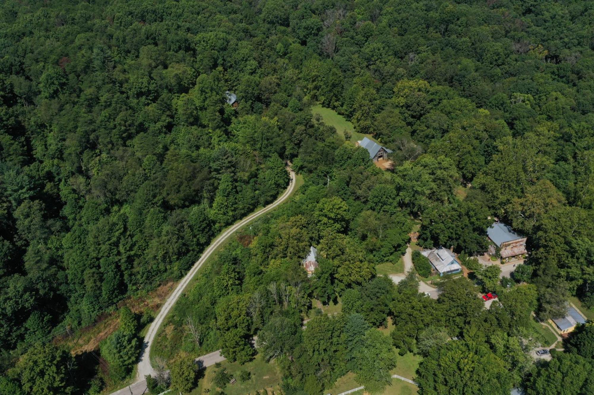 The Treehouse At The Rustic Retreat Hotell Nashville Exteriör bild